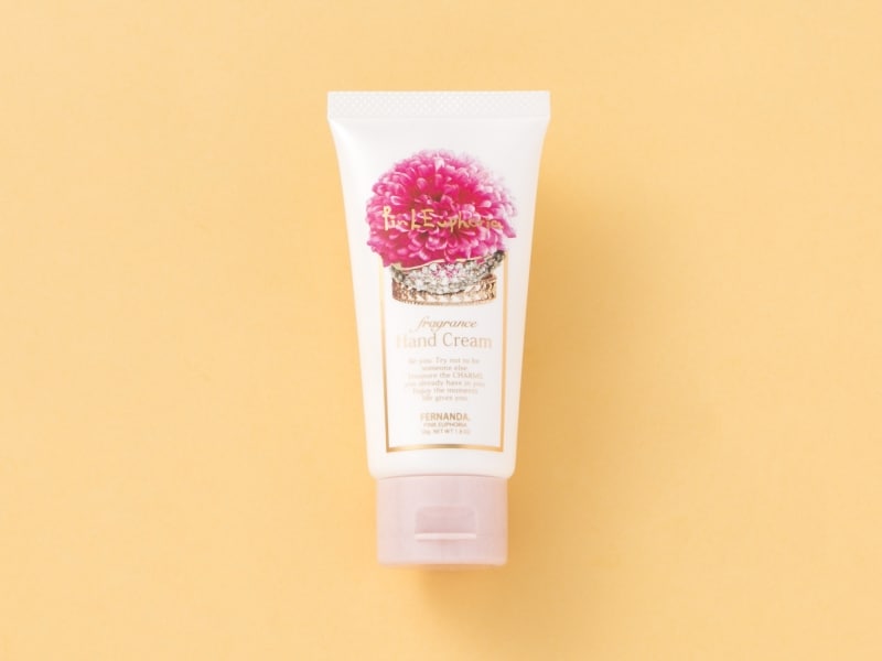 高級ハンドクリームのようなパッケージ