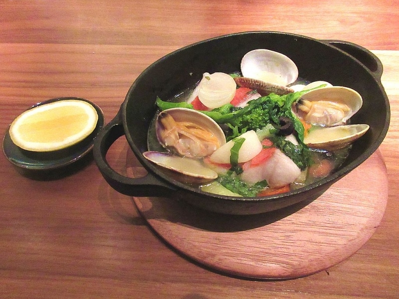 金目鯛のブレゼ 浅利 チェリートマト 新ジャガイモ バジル