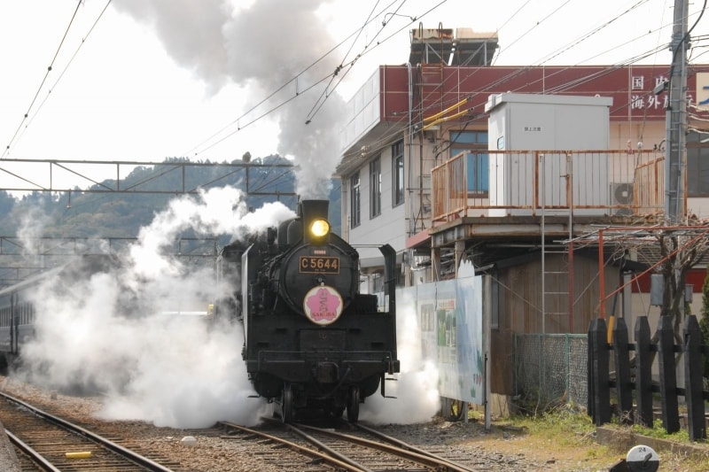 入換作業中のSL