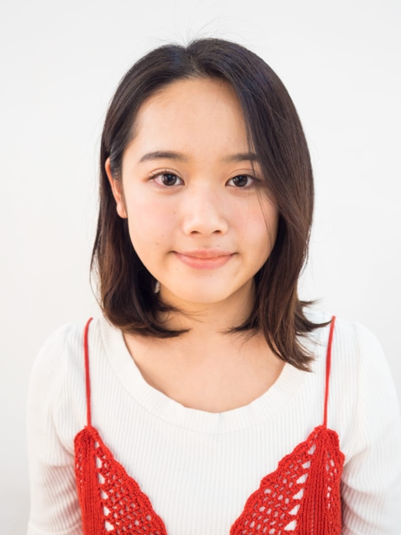 左に向かって流れるような生えグセあり