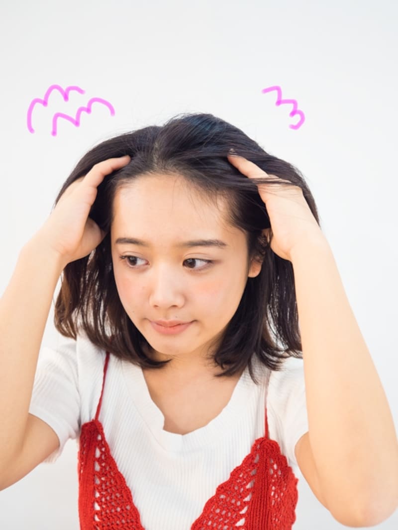頭皮を指の腹でしっかりこする