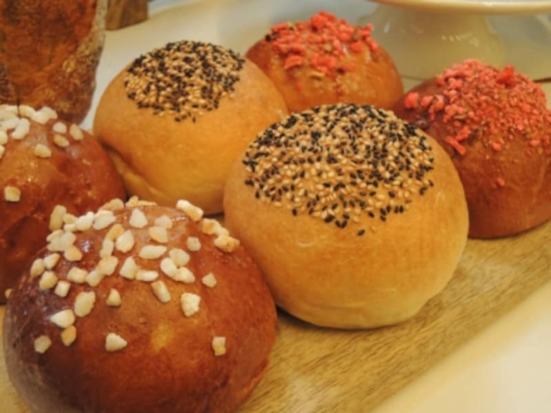 ブリオッシュ、バンズ、ブリオッシュプラリネ