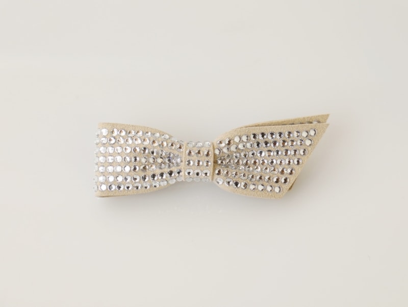 スウェード×ラインストーンのリボンバレッタ