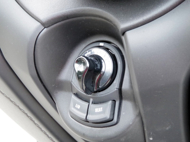 スマートキーを持っていれば、ほとんどの操作が可能