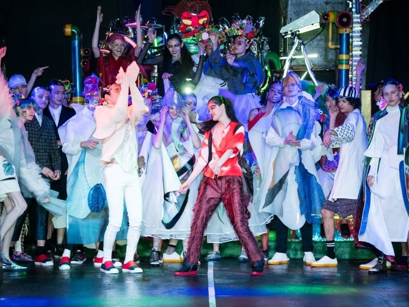 新宿ロボットレストラン