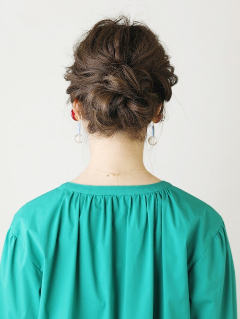 ミディアムでもOK！ひし形シルエットのお団子アレンジ