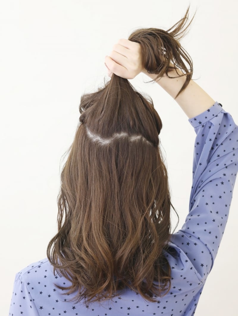 てっぺんの髪をブロッキング【フィッシュボーンアレンジ】