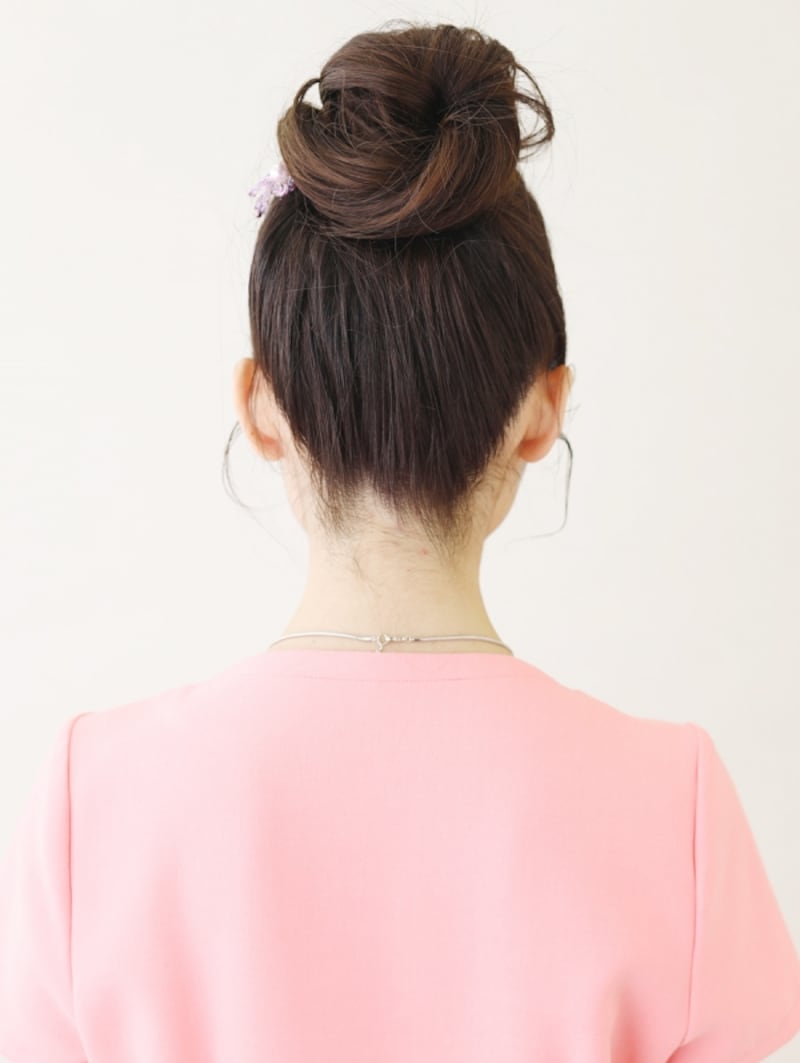 ロングならでは!高めの位置がかわいいお団子アレンジ