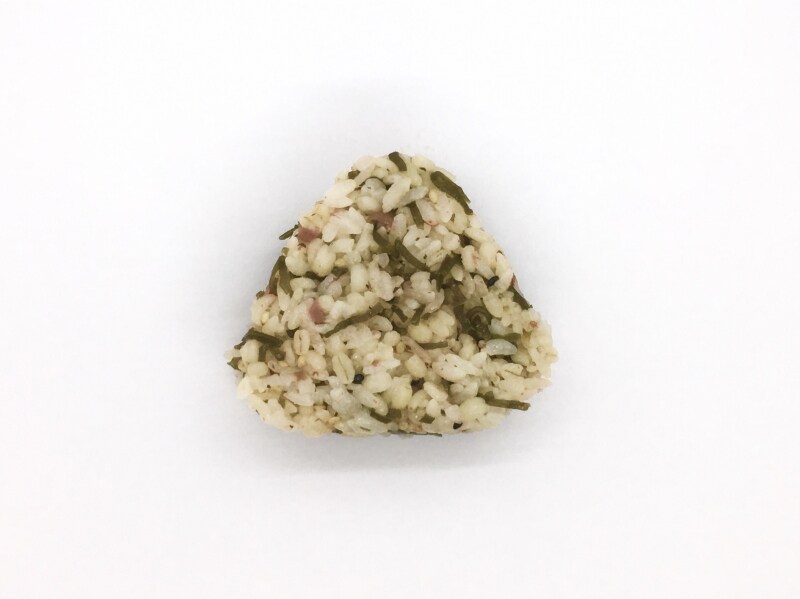 もち麦もっちり！ 梅こんぶおむすび 税込120円