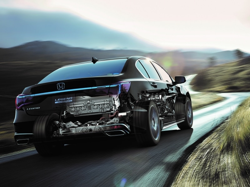 ホンダ・レジェンド(2018)ハイブリッド走行イメージ画像