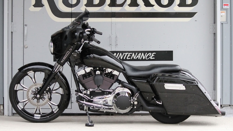 ルードロッドのバガーストリートグライド・レフトビュー