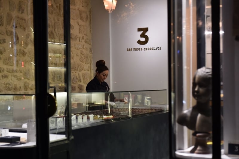 夜遅くまで作業をすることも