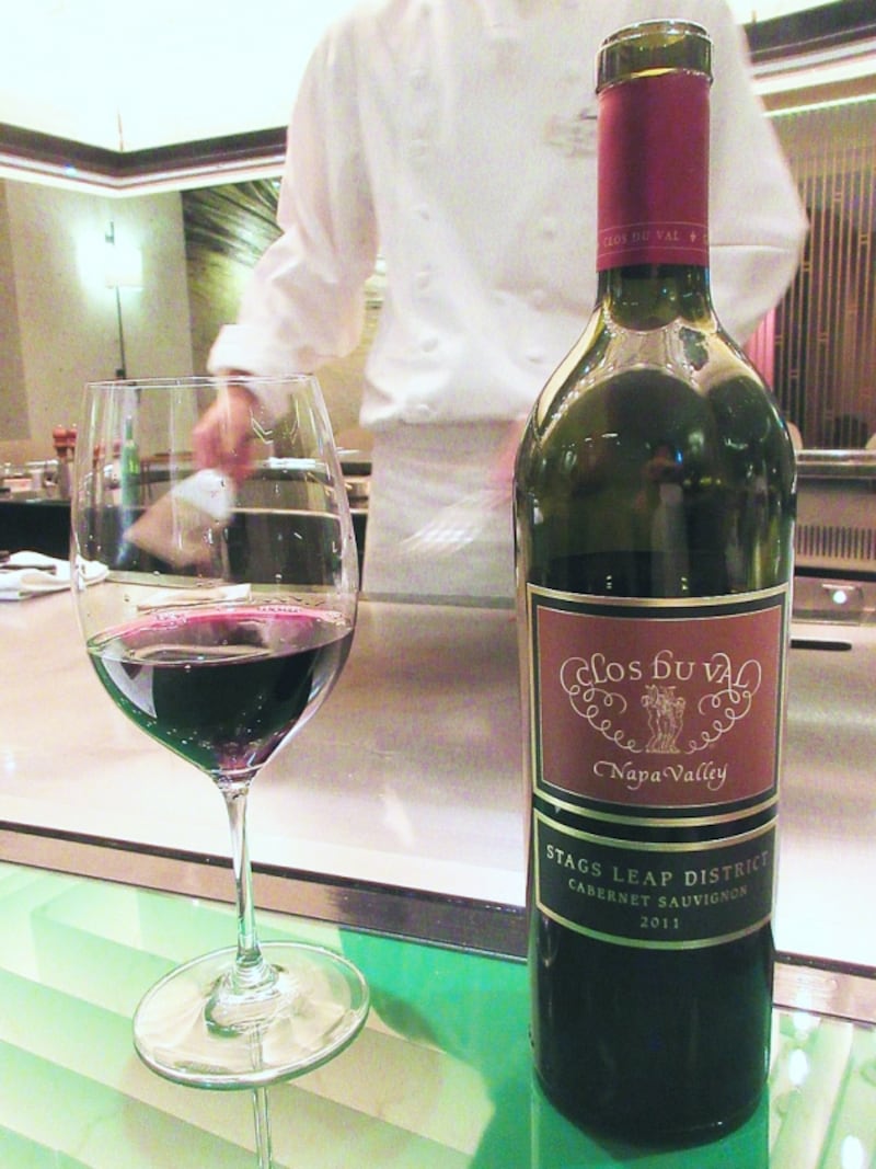 帝国ホテル 東京 嘉門 クロ・デュ・ヴァル エステート スタッグス リープ ディストリクト カベルネ・ソーヴィニヨン 2011