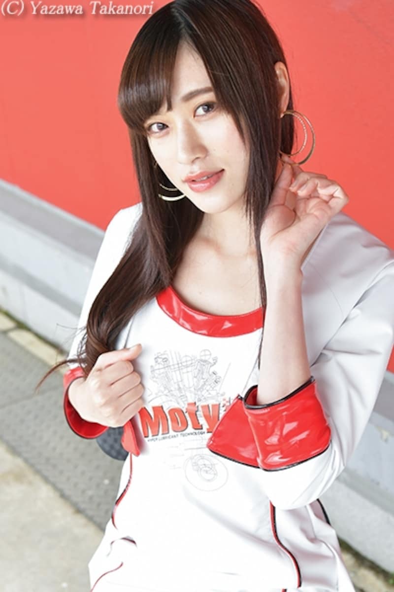 綾瀬まお／アイカーズベントレーTTO