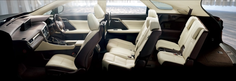 RX450hL、3列目シート画像