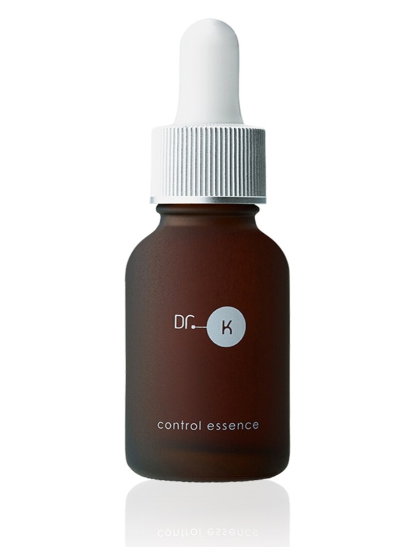 洗顔後すぐに使うタイプの美容液で、どんなスキンケアにも取り入れやすい