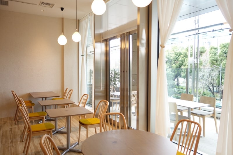 東京ミッドタウン日比谷「モルソー」のテラス席