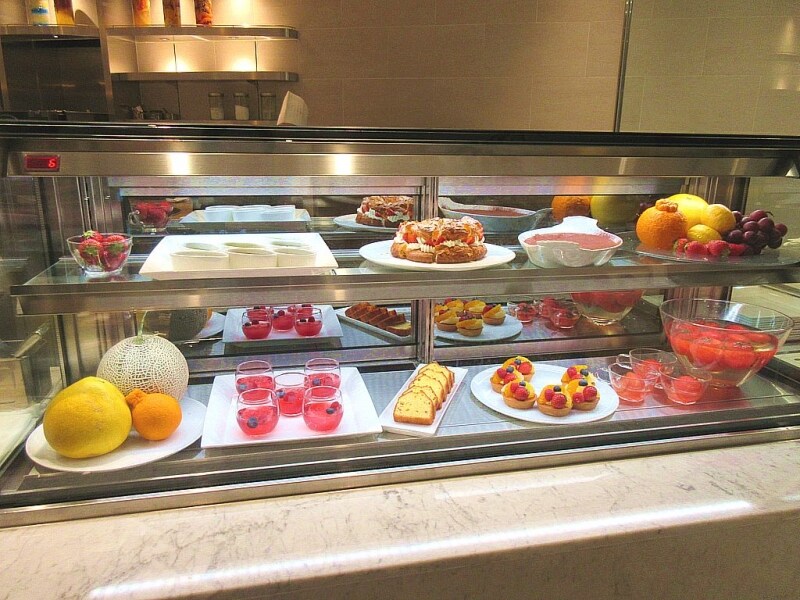 サザンタワーダイニング デザートのショーケース