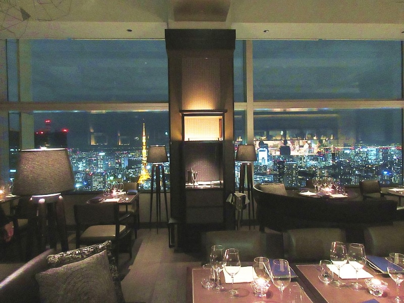 タワーズ 内観