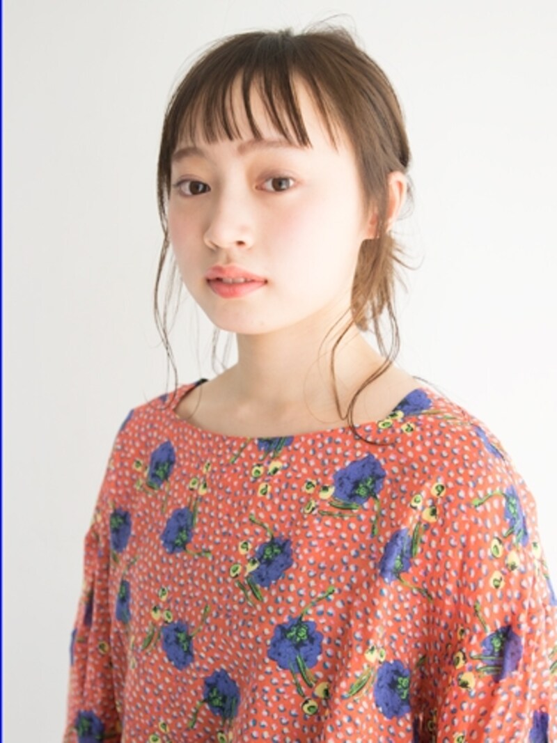 ゆるふわお団子で伸ばしかけの髪をおしゃれにアレンジ
