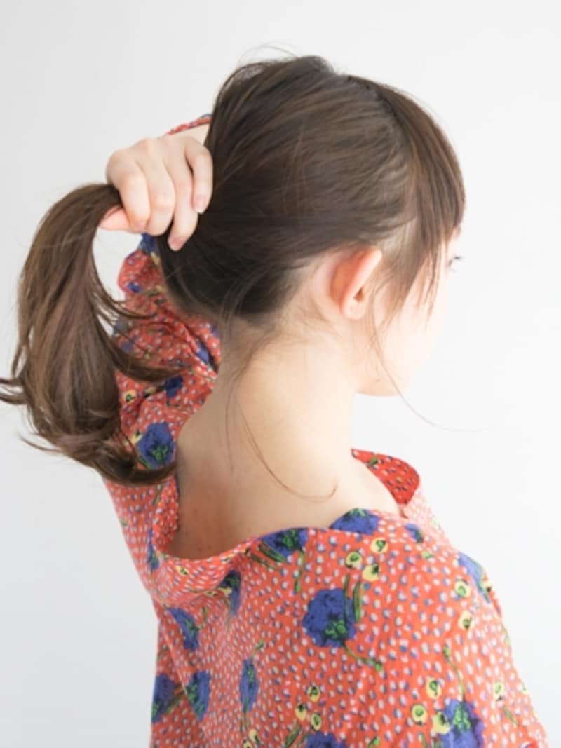 ハチの少し下くらいの位置が目安