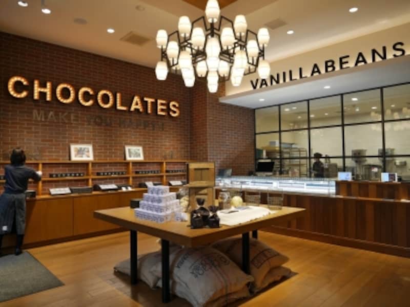 ガラス越しにチョコレートを作るところが見られます（2018年3月21日撮影）