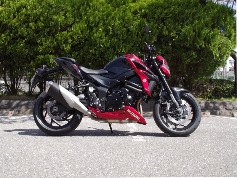 GSX-S750サイドビュー