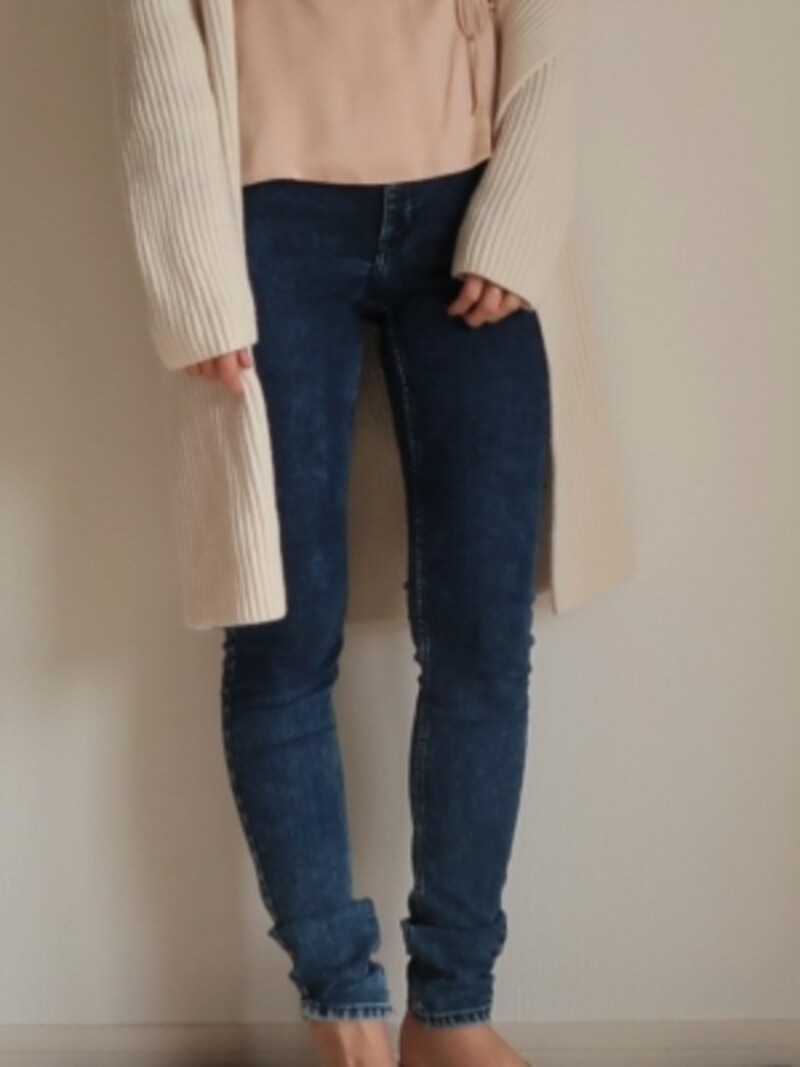 アラフォー×スキニーには、パンツ自体のデザインから、体型カバーまで気を付けるべき項目が山積み……