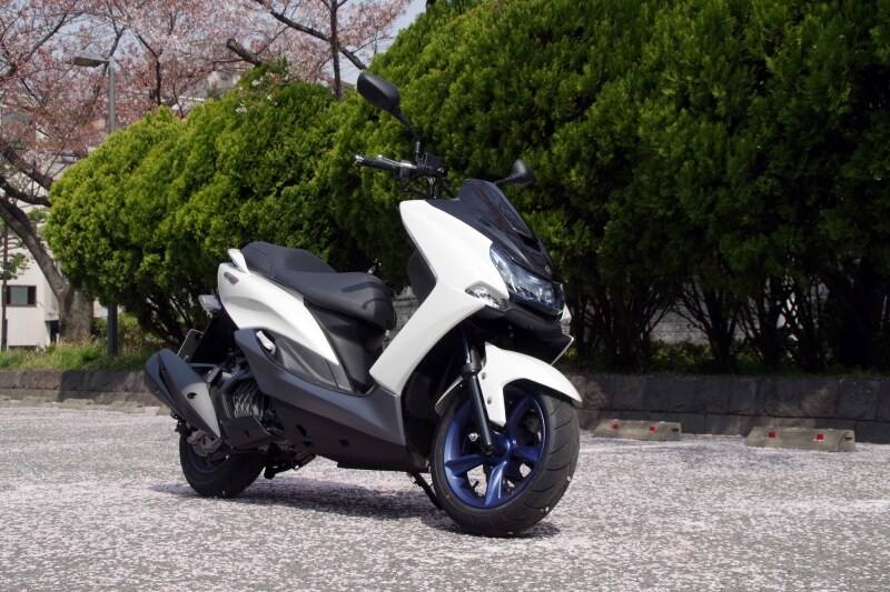 マジェスティSundefinedフロントビュー