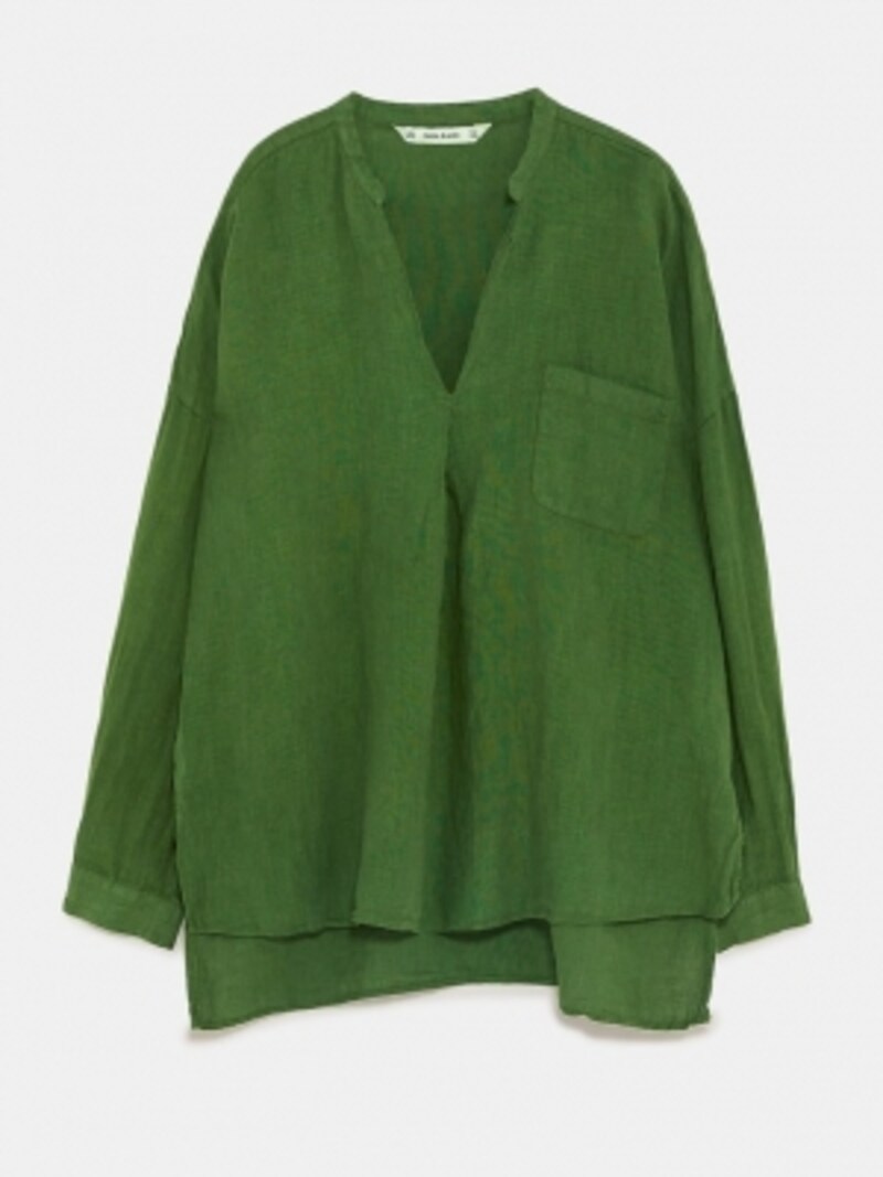 オーバーサイズリネンブラウス 5990円（税込）