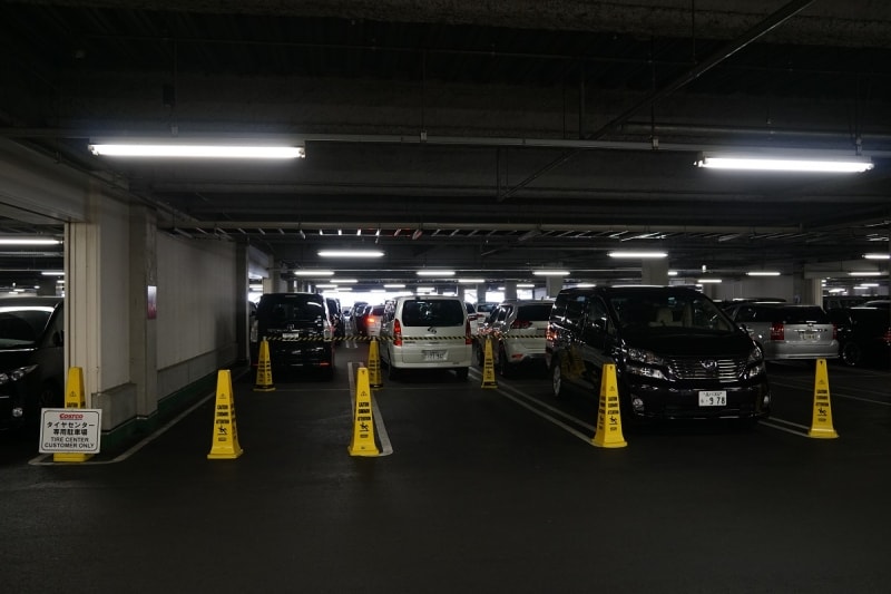 コストコタイヤセンター専用駐車場