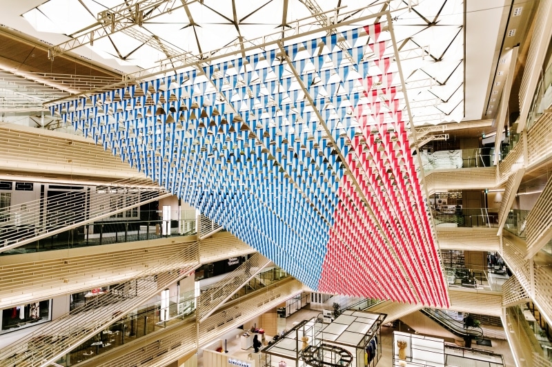 吹き抜けアート