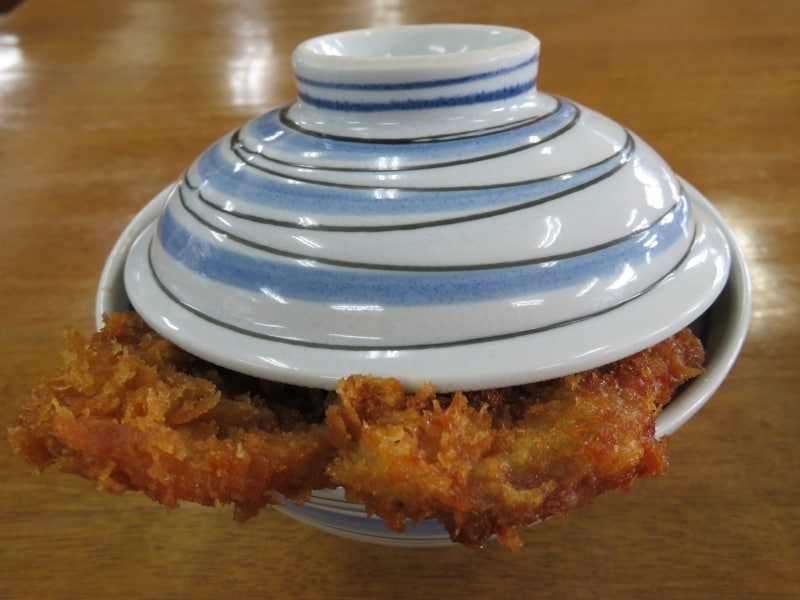 大島屋のわらじかつ丼