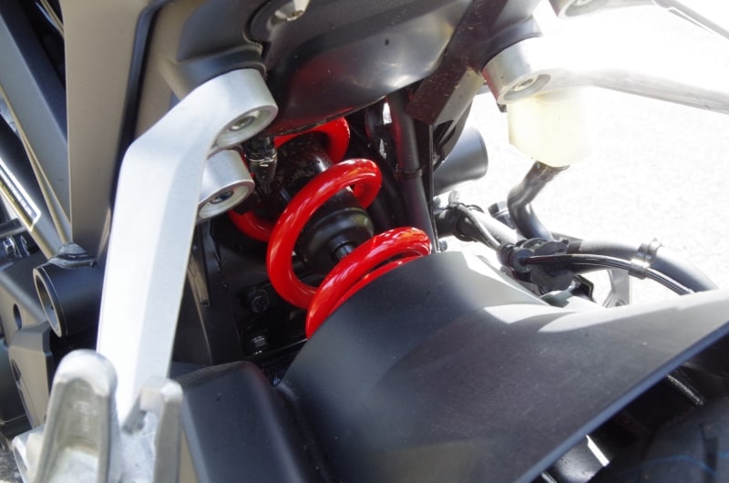 CB125Rのリアサスペンションundefinedプリロード調整は簡単にはできなそう