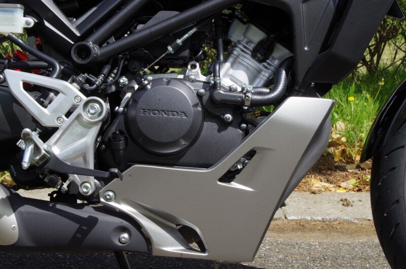CB125Rのエンジン