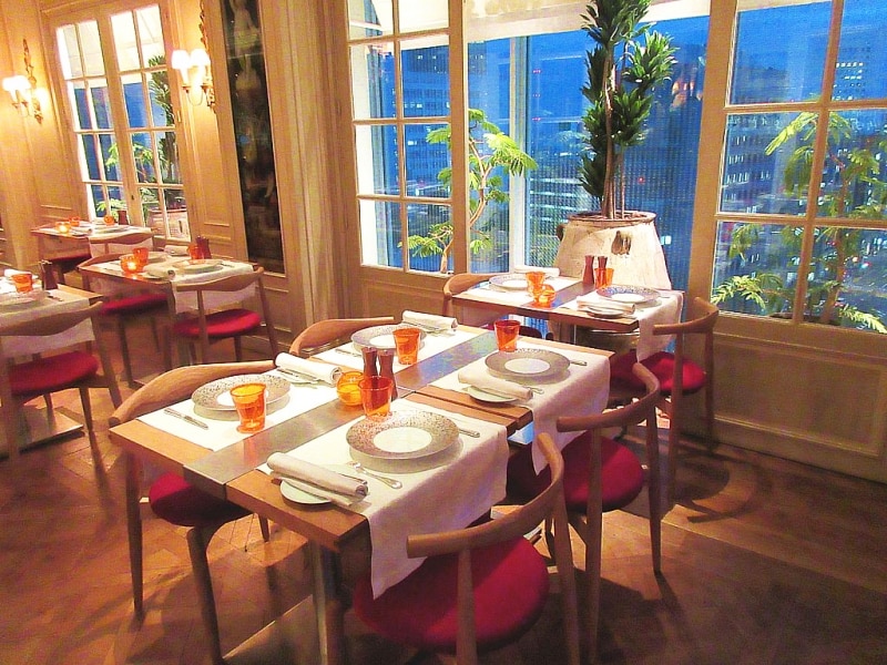 ブノワ東京 窓側の内観