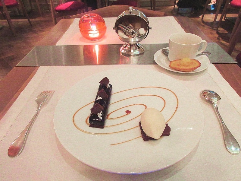 ブノワ東京 ショコラとキャラメルのブノワ風と牛乳のアイスクリーム