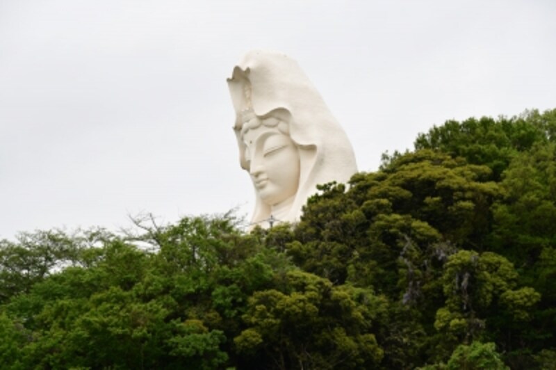 大船駅からもよく見える大船観音