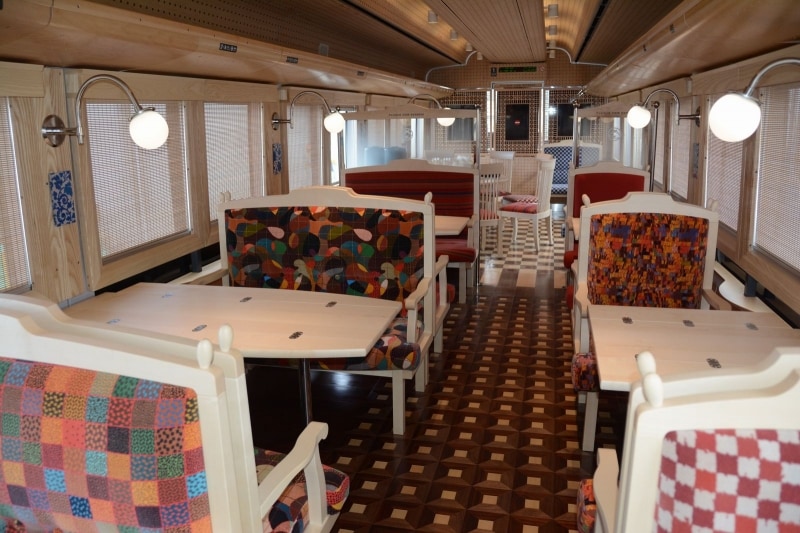 富士山ビュー特急の車内