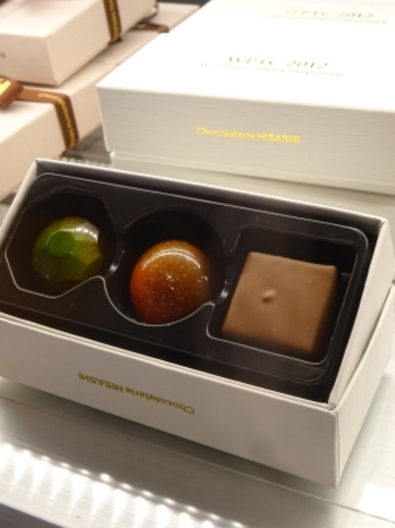 「ショコラトリー ヒサシ」のボンボンショコラ「WPTC2012」（税込1,296円）