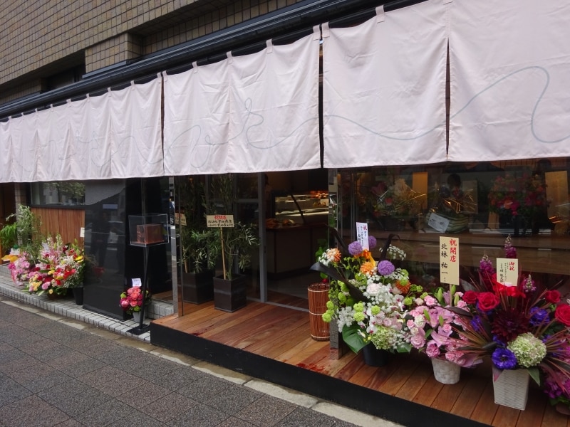 「ショコラトリー ヒサシ」の外観