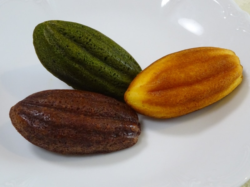 「ショコラトリー ヒサシ」の「フィナンシェショコラ」（税込270円）、「マドレーヌ」（税込270円）、「抹茶マドレーヌ」（税込300円）