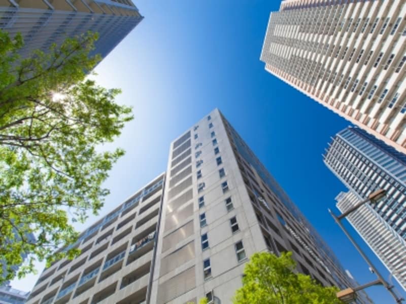 2018年4月時点の住宅地と中古マンションの価格動向。