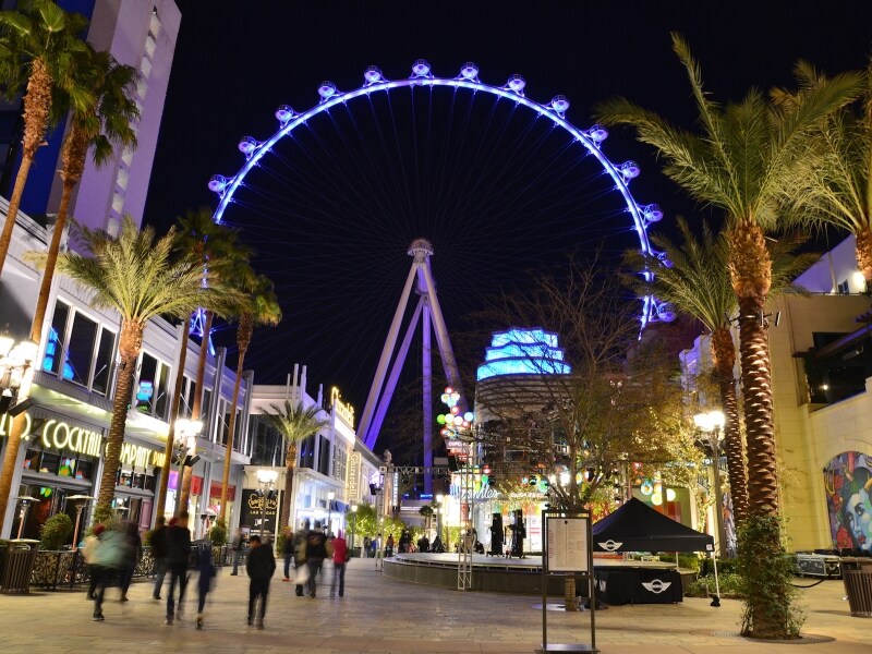 ラスベガスの中でも新しいアトラクションの1つ「ハイ・ローラー」