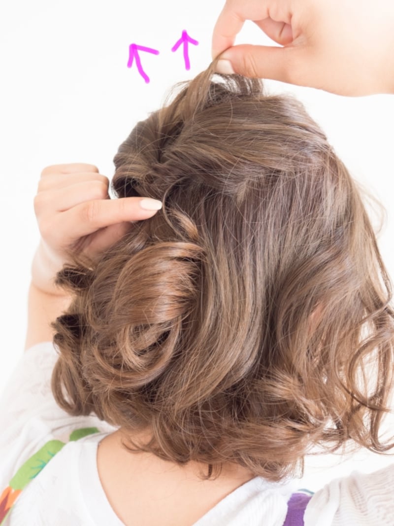 ほんの少しだけつまんで、表面を引き出す