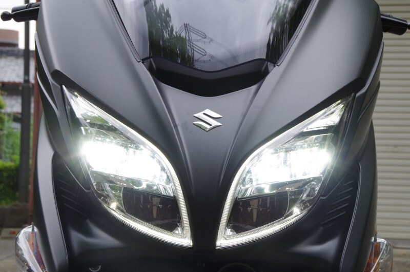 バーグマン400のLEDヘッドライト