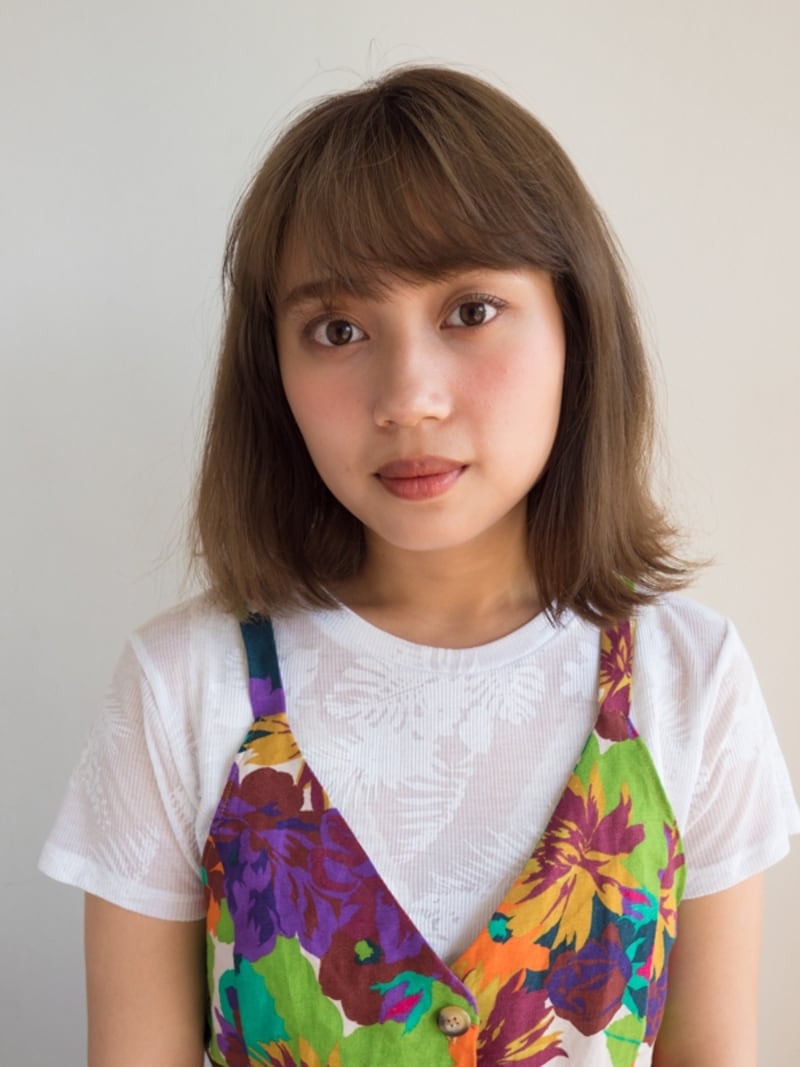 パサっと広がりやすく、湿気に弱い