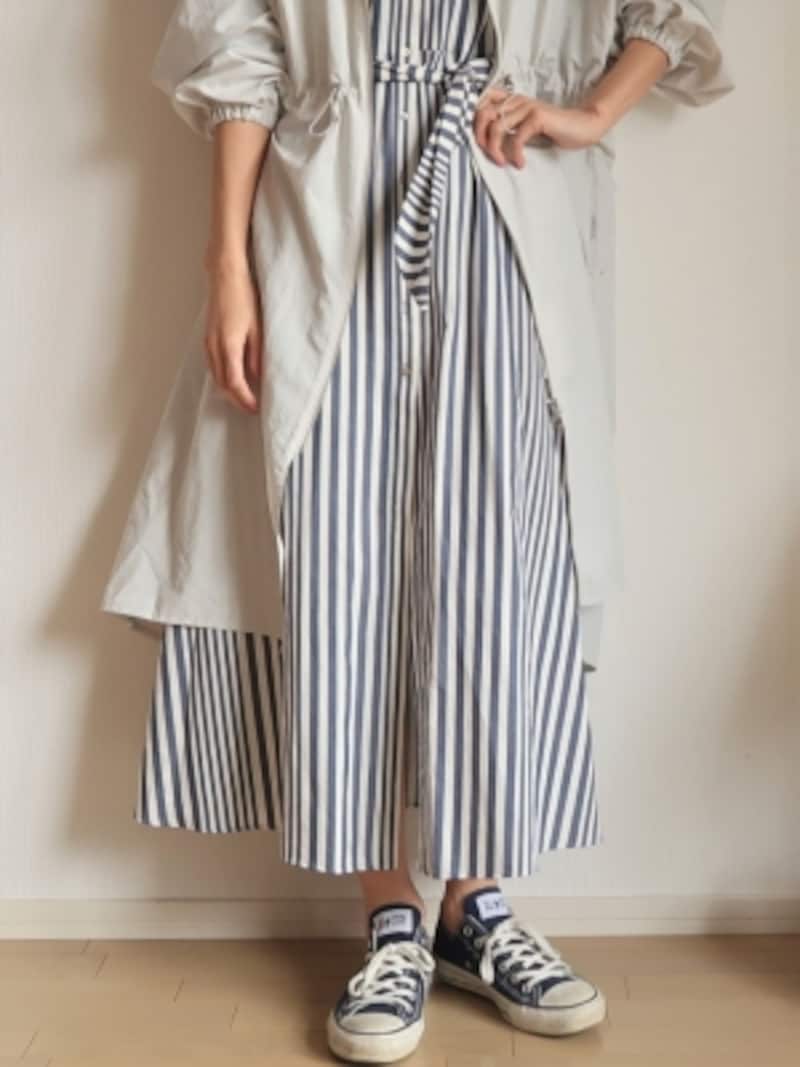 トレンドのシャツワンピは丈感によって「抜け感」を意識しつつ足元を変えるのが大切