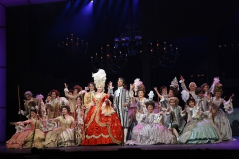 『モーツァルト！』2014年帝劇公演より。写真提供：東宝演劇部
