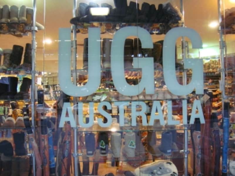 UGG